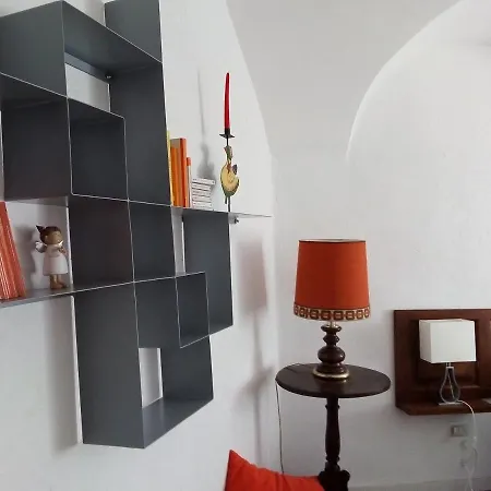 La Casa In Collina 3*